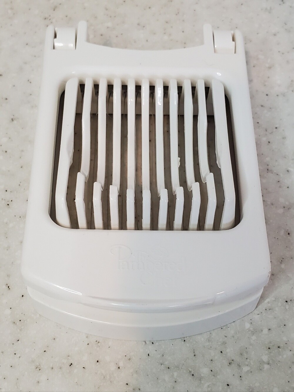 Pampered Chef Egg Slicer Strawberry Mushroom Wire Slicer White Kitchen Tool